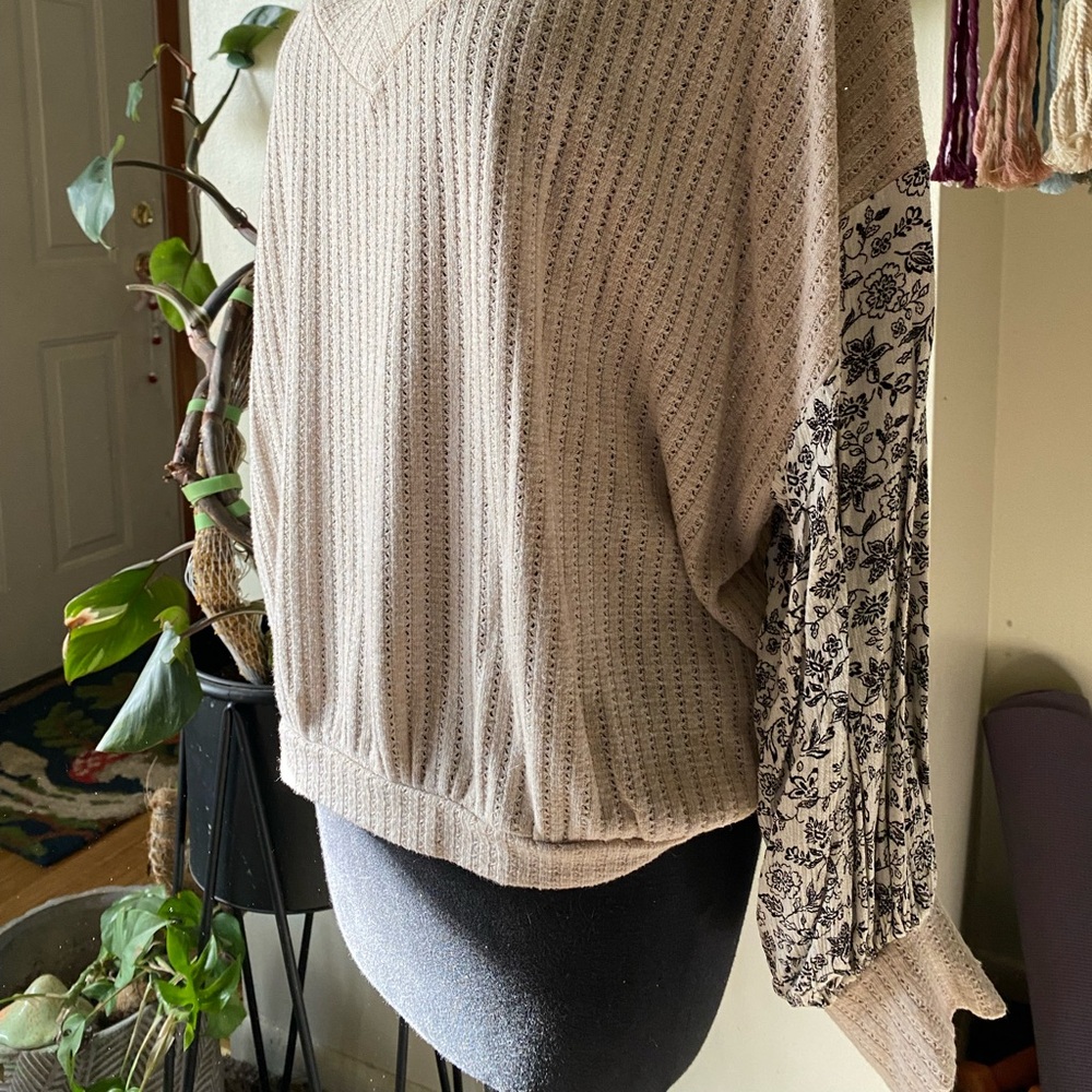 Cerule reconstructed shirt v-neck XL boutique top